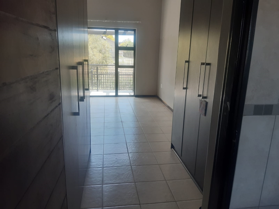 To Let 3 Bedroom Property for Rent in Hillside Free State